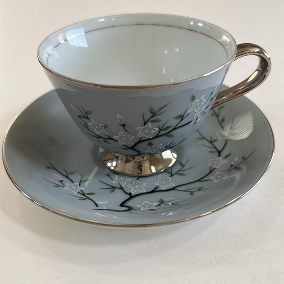 Seyei China Teacup and Saucer - Picture 2 of 3